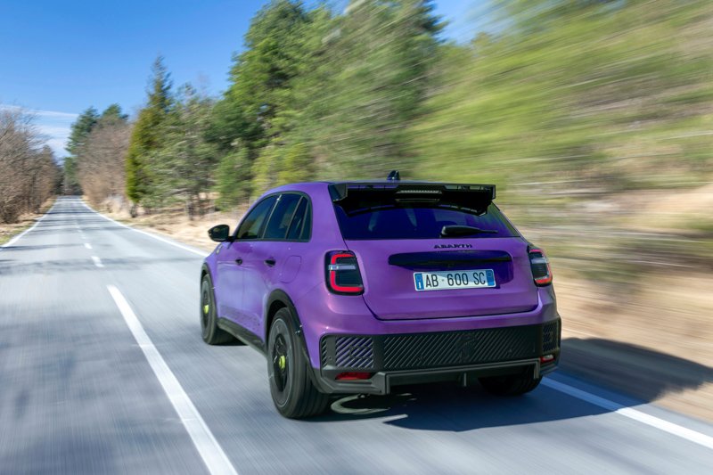 Abarth 600e: Competición en la calle
