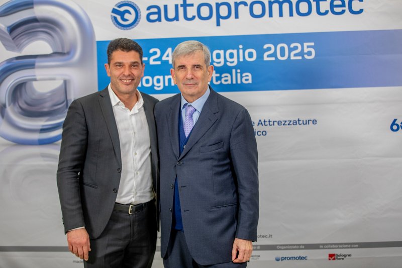 ''El Coche Conectado: ¿Quién Posee Tus Datos?''