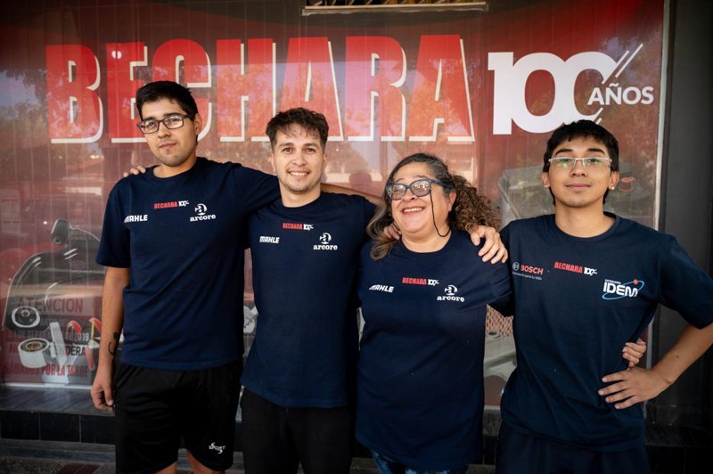 Repuestos Bechara cumple 100 años