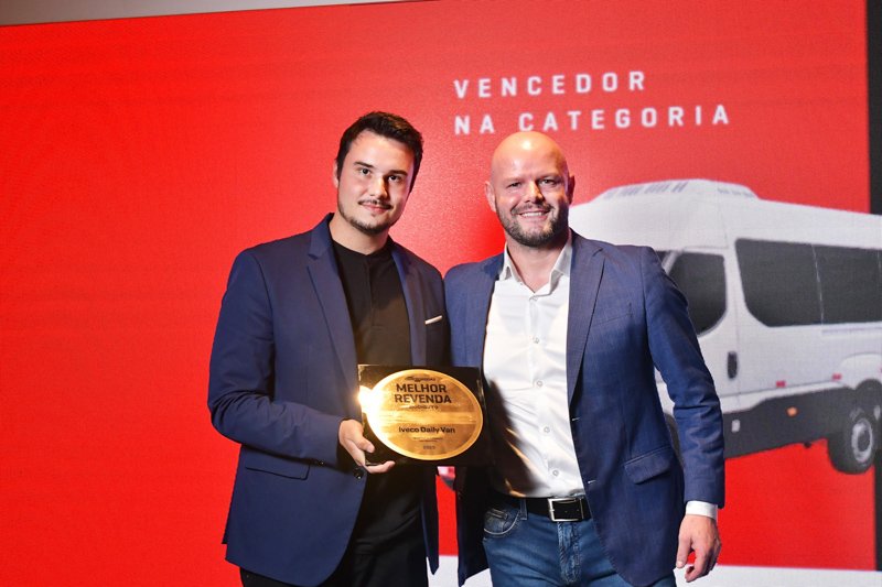 Daily Minibus recibe premio a la mejor reventa