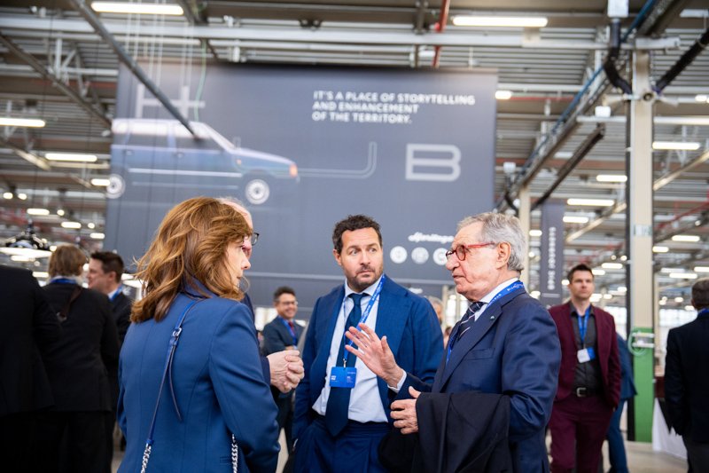 Stellantis reunió a proveedores clave en Turín