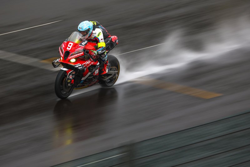 BMW logró podios en Spa y la Isla de Man