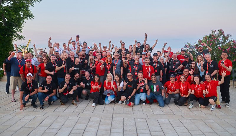 Ducati reunió a clubes oficiales en Sicilia 2025