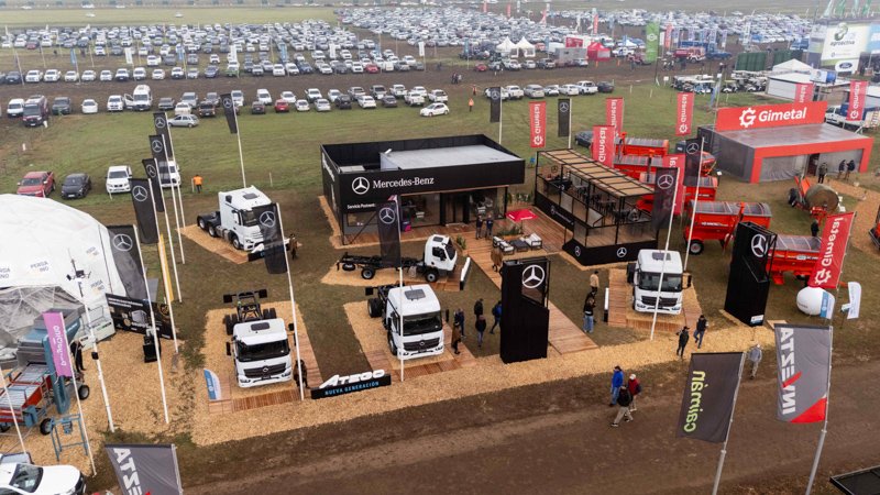 Mercedes-Benz presentó su oferta para el agro