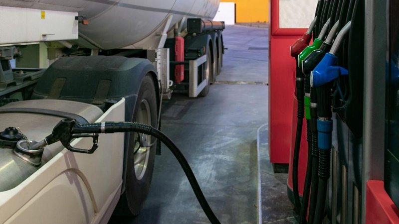 El gasoil bajó y los camioneros marcan la ruta