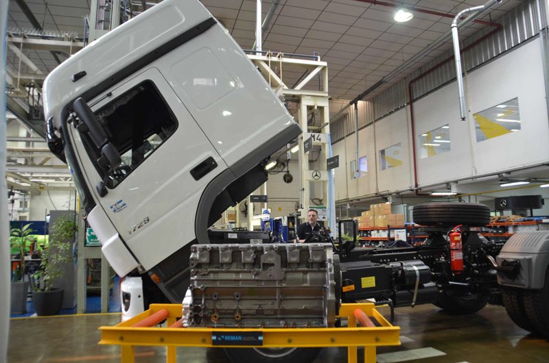 Mercedes-Benz refuerza su plan de economía circular