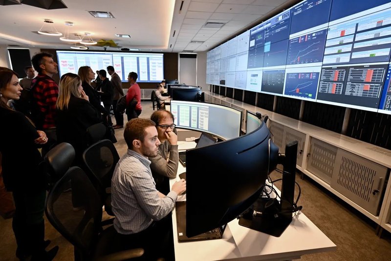 YPF inaugura el centro RTIC de comercialización