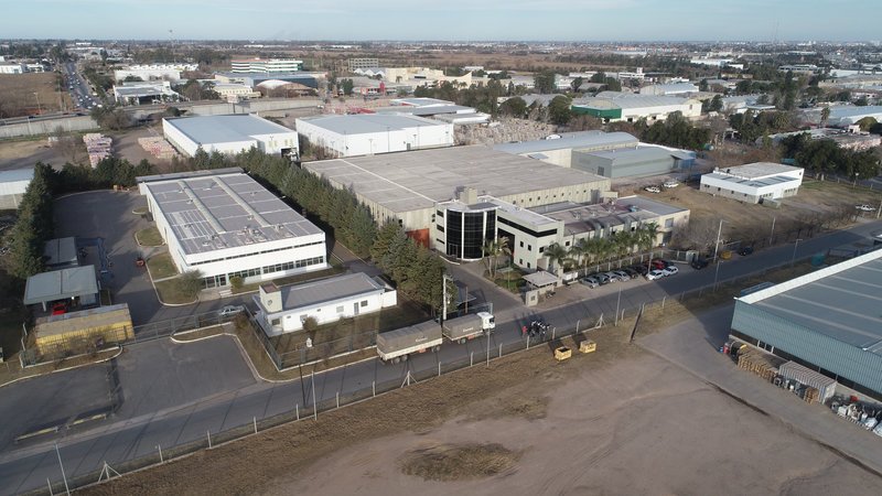 Okinoi incorpora nuevas inyectoras a su producción