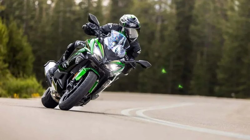 Kawasaki presentó la Ninja 1100SX 2025 en Argentina