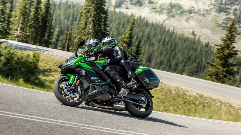 Kawasaki presentó la Ninja 1100SX 2025 en Argentina