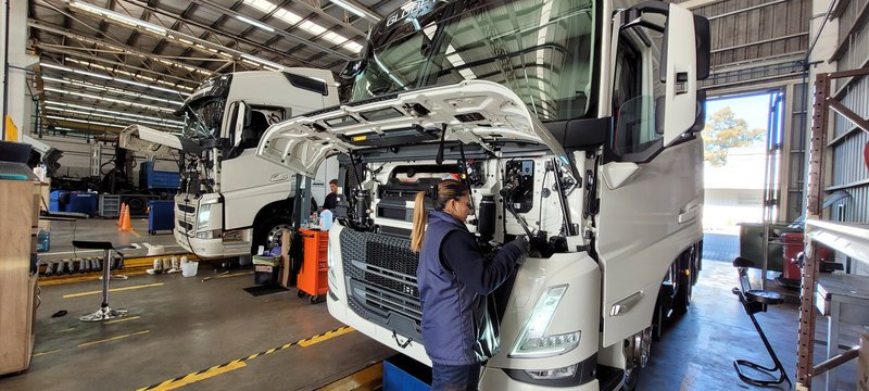 Capacitación técnica in situ en concesionarios Volvo Trucks