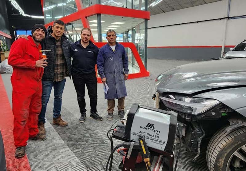 Capacitación EMYVEC con tecnología Martech en talleres