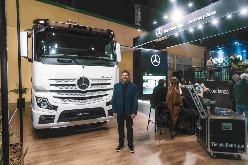 Automotores Haedo con Mercedes-Benz Camiones y Buses