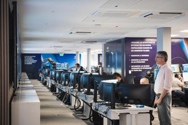 YPF lanza sala de control RTIC para yacimientos