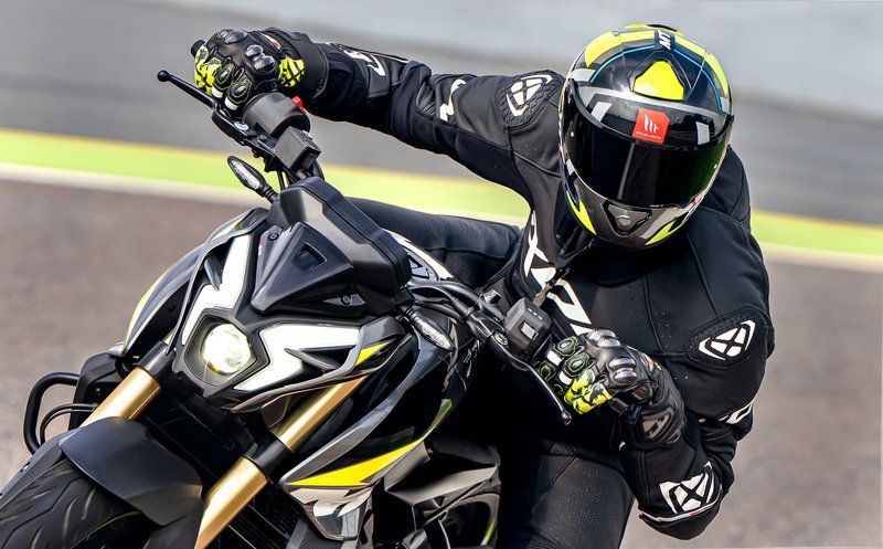 Bajaj lanza en Argentina la Rouser NS400z