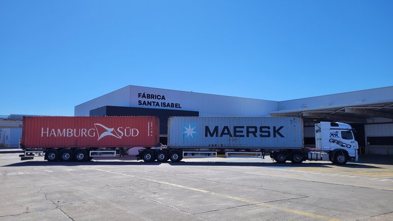 Renault Argentina realizó primer traslado en bitren