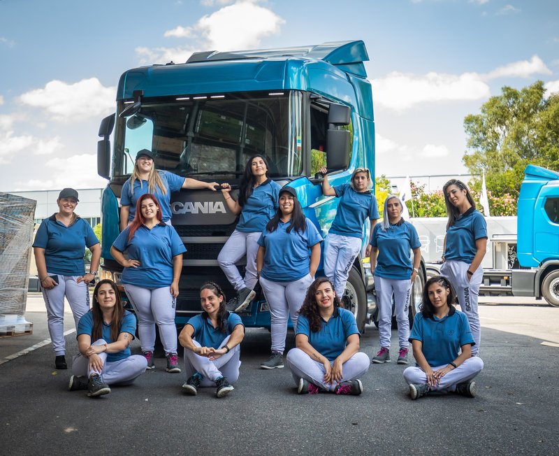 Conductoras': programa de Scania distinguido en CABA