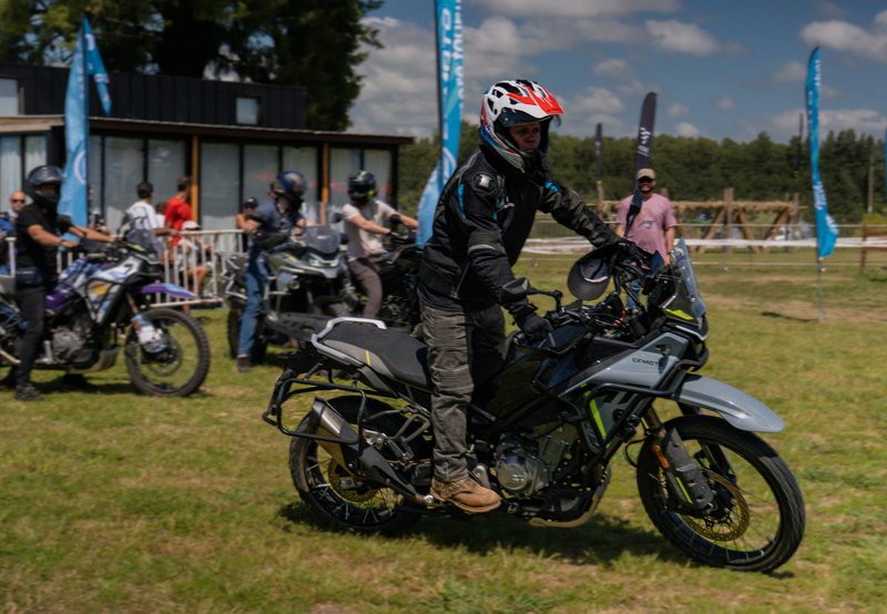 Especificaciones técnicas de la CFMOTO 800MT-X