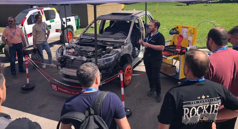 Éxito total de EMYVEC en la 3ra. Expo Reparación Automotriz
