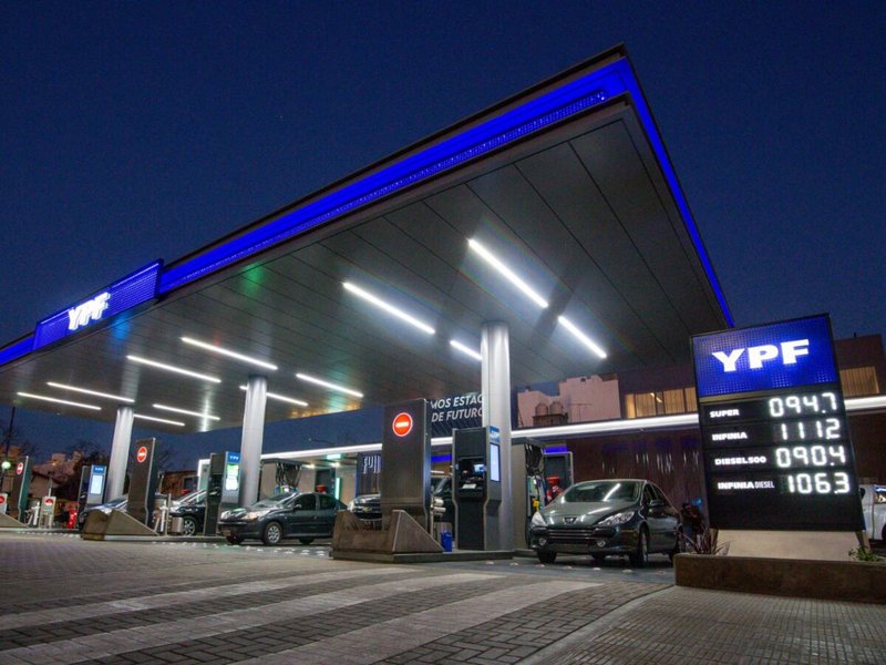 YPF impulsa nuevas modalidades de carga nocturna