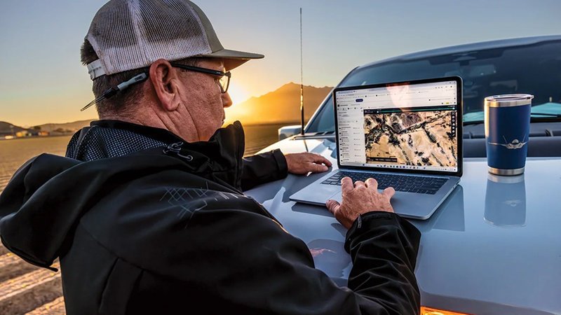 John Deere lanza soluciones para la cintilación GPS