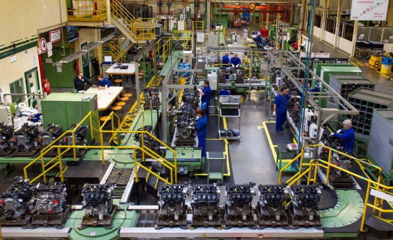 Tendencias laborales 2025 en la industria automotriz