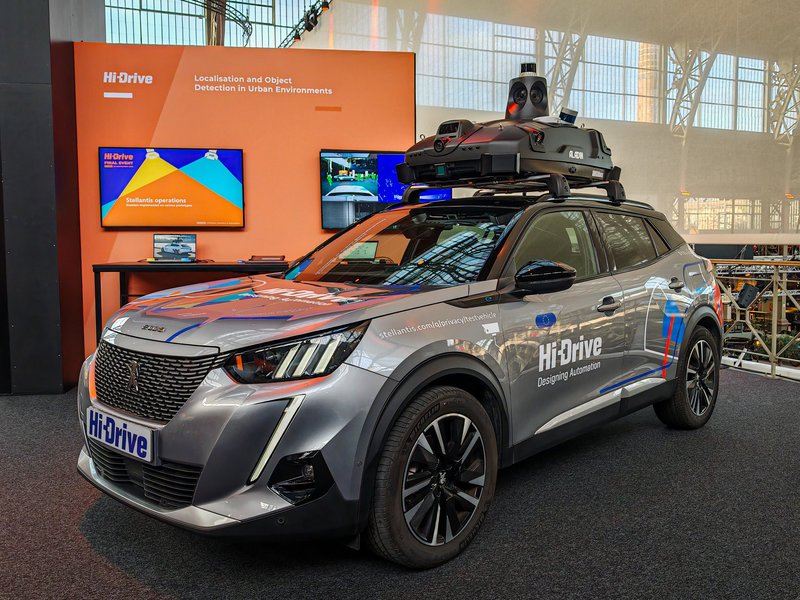 Stellantis exhibe avances en conducción automatizada