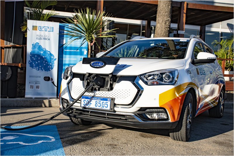 Sube 5% el costo de carga de autos eléctricos