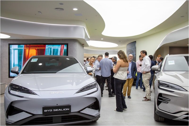 BYD inauguró su primer mall store