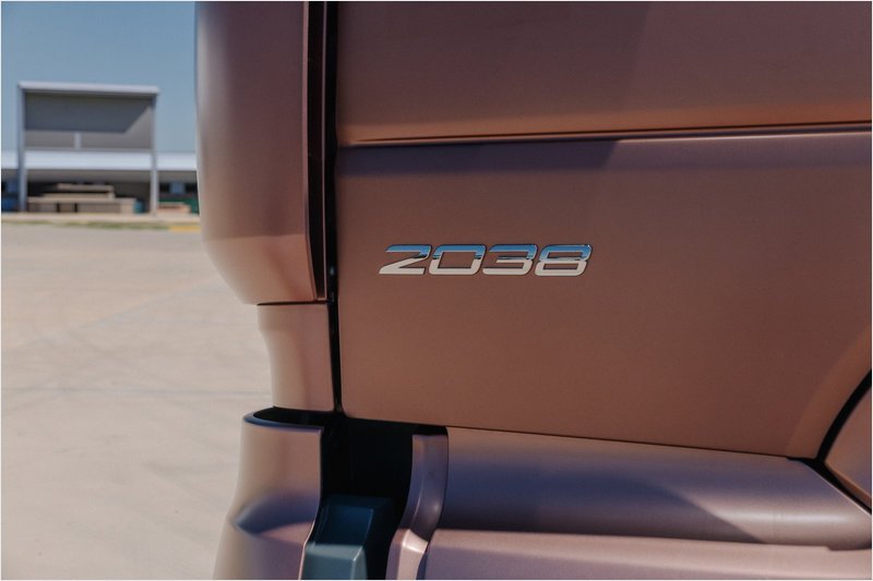 Mercedes-Benz lanza nuevo Axor 2026