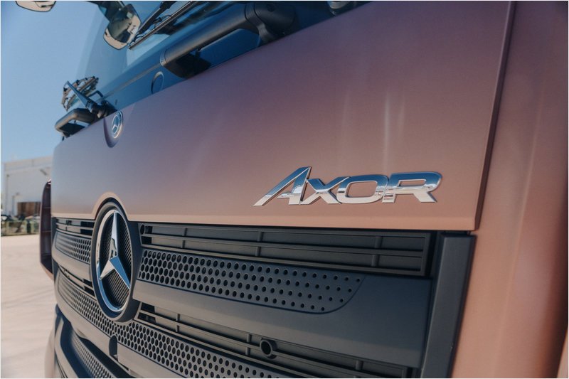Mercedes-Benz lanza nuevo Axor 2026
