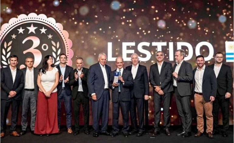 VW Camiones destaca a Lestido