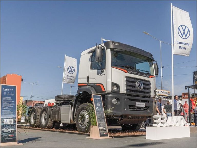 Volkswagen exhibió el Constellation 33.460