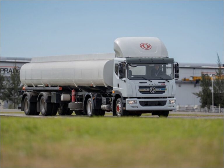 Dongfeng incorpora el Captain D 1830 Tractor
