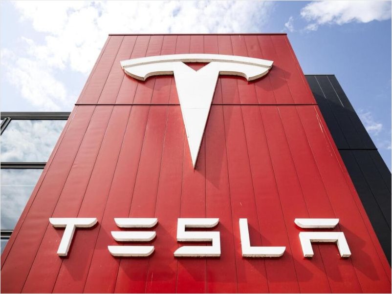 Tesla abre el debate sobre la red de carga en Uruguay
