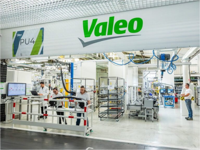 Valeo moderniza su producción de sistemas de iluminación