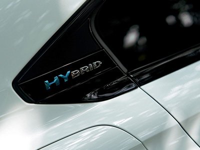 Peugeot 3008, el híbrido más vendido del año en España