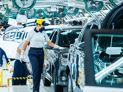 Toyota: Equidad de género y un tercer turno de producción en Sorocaba