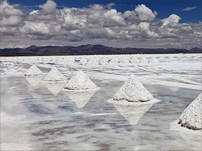 Argentina y una empresa china producirán vehículos eléctricos y baterías