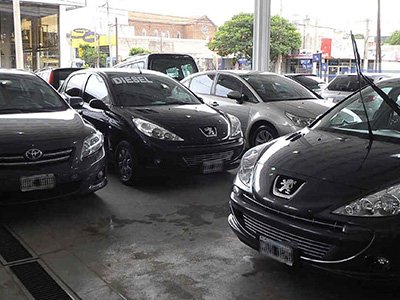 Decayó la venta de vehículos usados