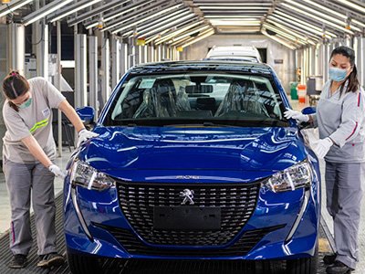 Stellantis inició un segundo turno de producción en su unidad Palomar