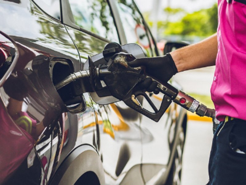 Intimación contra el despacho a domicilio de combustibles