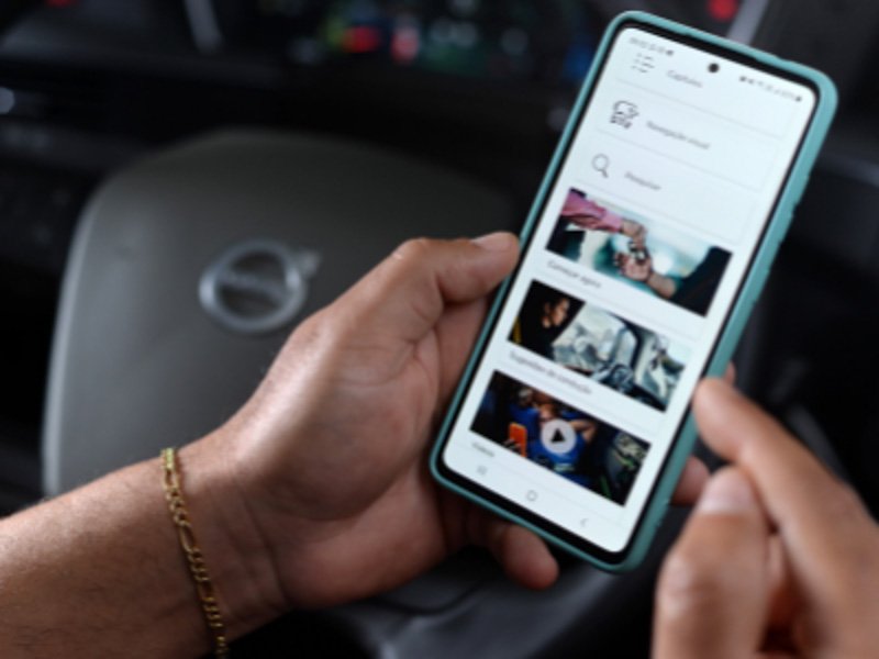 Volvo lanza el manual del conductor 100% digital