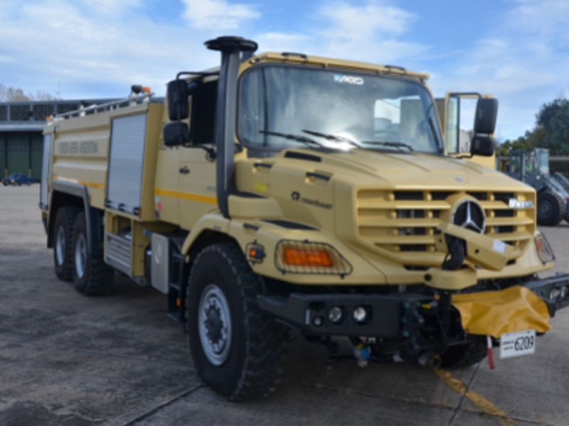 La Fuerza Aérea incorpora camiones Atego 4×4