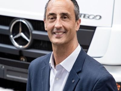 Primer año de Mercedes-Benz camiones