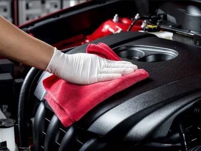 ¿Conviene o no lavar el motor del auto?