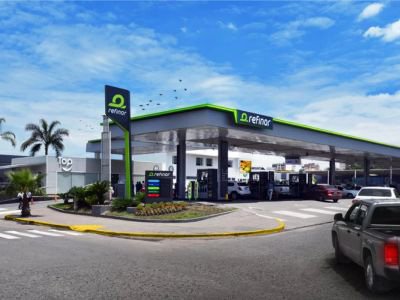 Advertencia de Estaciones de Servicio Refinor