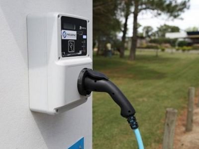 Uruguay expande su red de carga de eléctricos