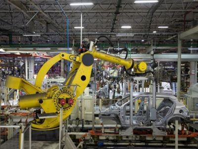 El trabajo de los robots en las fábricas de Nissan
