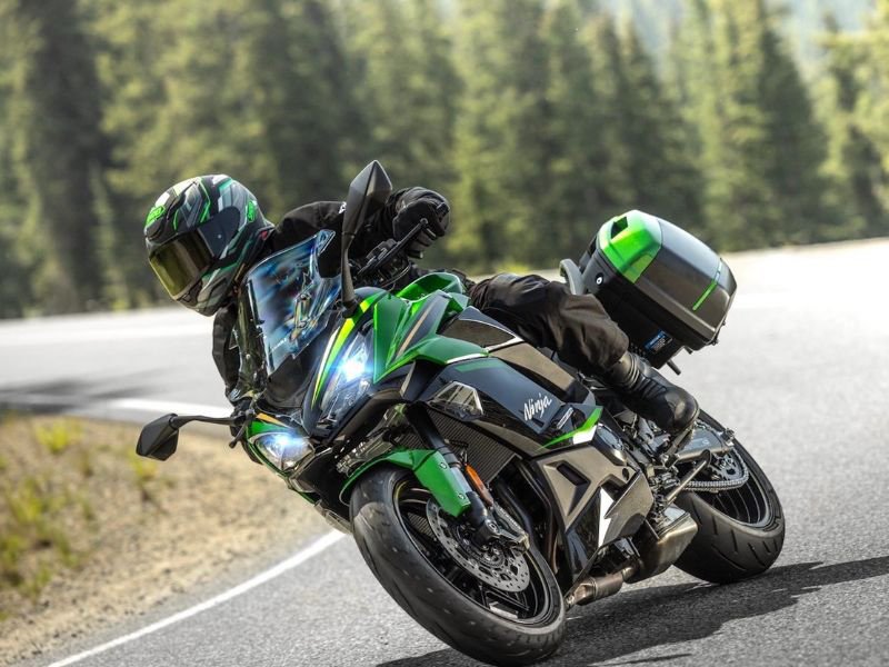Kawasaki Ninja 1100SX 2025: potencia y nuevas mejoras